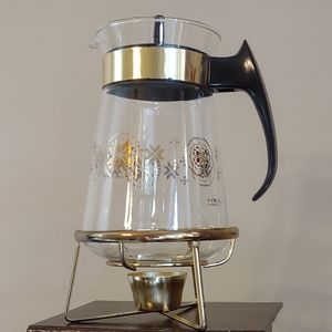 Vintage 1970s Pyrex Ware 8-Cup Carafe With Candle Warmer